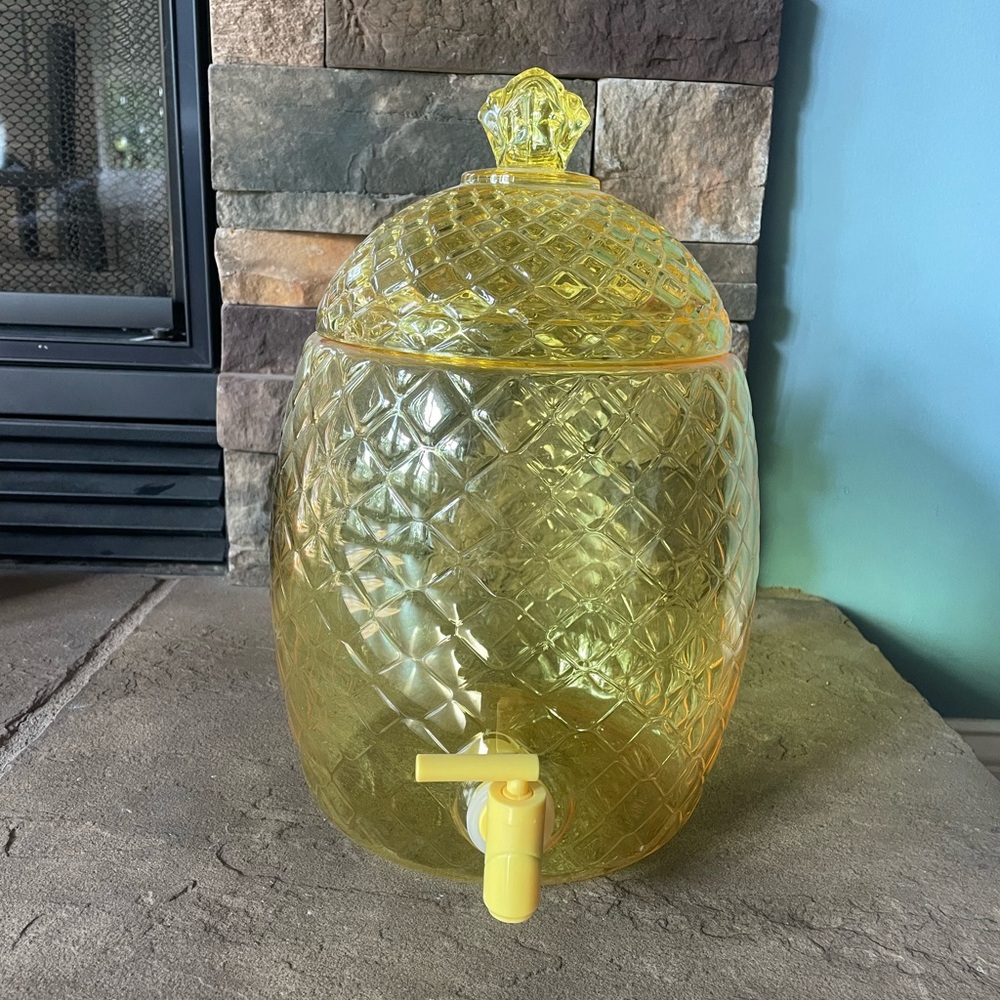 Target Sunsquad Yellow Pineapple Beverage Dispenser (Plastic)
